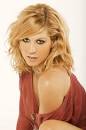 Jenna Elfman Picture 3