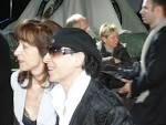 http://upload.wikimedia.org/wikipedia/commons/e/ee/Klaus_Meine_Diva2008.JPG