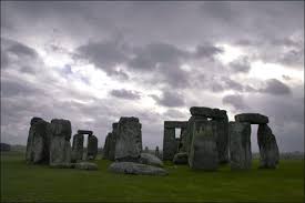 http://t3.gstatic.com/images?q=tbn:CZFfdcmoh6kZ5M:http://www.whataboutclients.com/archives/stonehenge-4-big.jpg&t=1