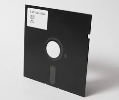 http://t3.gstatic.com/images?q=tbn:CrfDXqLHb-wFwM:http://culturacion.com/wp-content/uploads/2009/03/diskette5.jpg&t=1