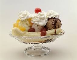 banana split dessert