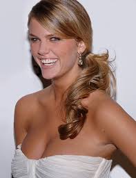 Brooklyn Decker Pictures