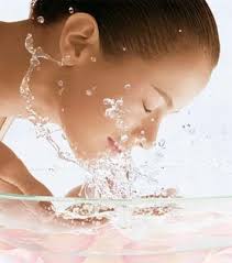 http://t3.gstatic.com/images?q=tbn:FUMLdthxlQxSSM%3Ahttp://ashams.com/img/saady_inside_pictures/19/264555009face_wash_skincare.jpg