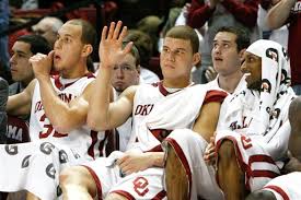 Blake Griffin Passes the Eye