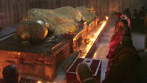 statue of the Buddha in