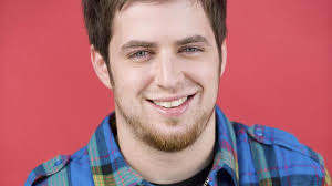 Lee Dewyze performed �Hey