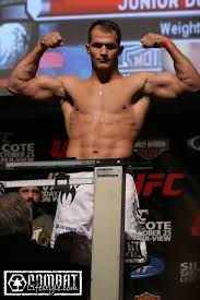 Junior-dos-santos-at-ufc-