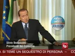 La sentenza della Cassazione sbuca nei Tg Silvio parla sullo sfondo del simbolo Pdl
