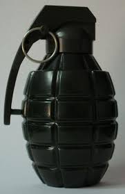 la-souris-grenade.jpg