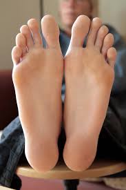 big-feet-by-Pixel-Addict.jpg