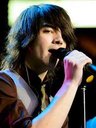Joe is the hottest - profile_joe_jonas_300x400