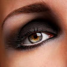 dark make up