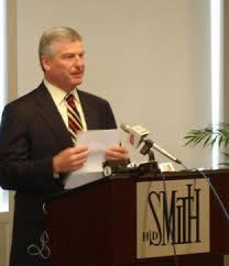 MAYOR TIM DAVLIN APPLAUDS