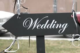 http://t3.gstatic.com/images?q=tbn:dZxDXsUybRSf5M:http://elirelin.files.wordpress.com/2010/05/wedding3.jpg