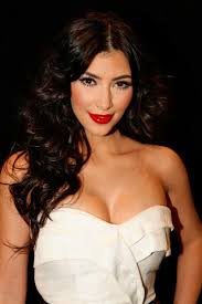 Kim Kardashian no clothes