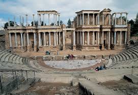 external image teatroromano.jpg