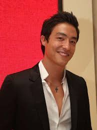 daniel henney