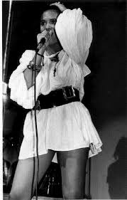 annabella lwin