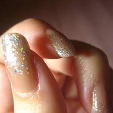 http://t3.gstatic.com/images?q=tbn:jI9fKxRW6FEuoM:http://www.designerzcentral.com/images/living-lifestyle/Nail_Art.jpg&t=1