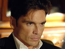 Jason Gedrick star as Frank