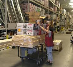 An employee of the Lowes