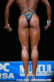 Vida Guerra in a booty contest