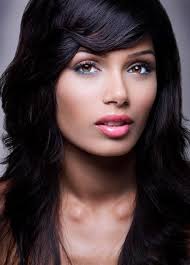 Freida Pinto no clothes