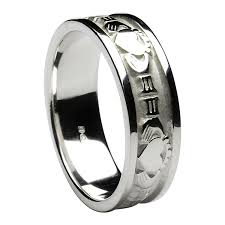 mens claddagh