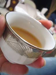 عيون علياء ام الثوب الحمر Arabic_coffee_cup