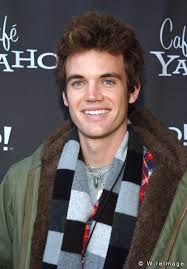 tyler hilton