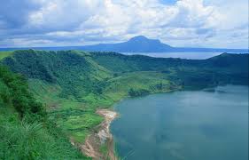 trivia now!!! Mnl_taal_volcano_volcanic_island_with_crater_lake2_b1