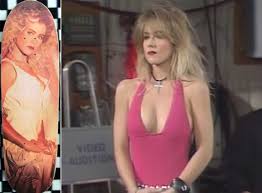 Christina Applegate hot