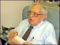 Irving Kahn - Irving Kahn Top Holdings: New York Community Bancorp Inc., BristolMyers Squibb Company, Pfizer Inc, Old Republic International Corp., Merck & Co. Inc.