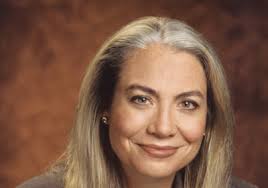 Elizabeth Smith. Courtesy Avon