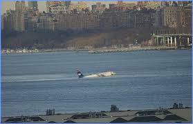 hudson river plane