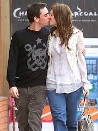 DJ AM and Mandy Moore PDA!