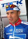 2003 Circuit Cycliste Sarthe: Victor Hugo Pena (USPS) before the time trial. - 2003_circuit_cycliste_sarthe_victor_hugo_pena_usps_time_trial