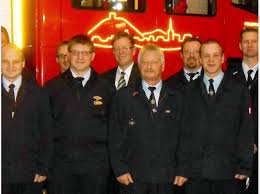 ... Walter Kraus, Vorsitzender Jens Kulik, Michael Meixner; (hinten von links) Jonny Bienhaus, Wilfried Womelsdorf, Bürgermeister Heinfried Horsel, ...
