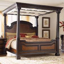 Amazing King Sized Wooden Canopy Bed Featuring Moroccan Style ...