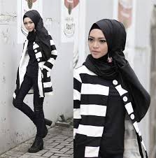 Model Baju Muslim Casual Modern Wanita Terbaru