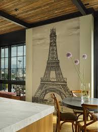Paris-Themed-Bedroom-Decor-With-Big-Wall-Art-Eiffel - ultimanota.com