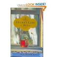 Amazon.com: THE SECRET LIFE OF BEES (9780670894604): Sue Monk Kidd ...
