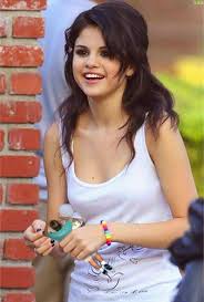 Selena is so beautiful!!! Images?q=tbn:ANd9GcQa-9--YfLKaBYPfQDquBnlsvO-1F9hGfh9dumXCljMVHa9Bbr1