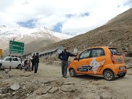 63 Year Old Thomas Chacko Completes Nationwide Expedition in a ... - Mr-Chacko-on-his-way-to-Khardung-La