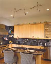 Here is the natural lighting for Island kitchen design, look at this kitchen