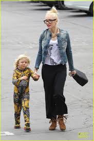 Image result for Queen B by Bumbleride $428 Gwen Stefani and Gavin Rossdale with Kingston and Zuma at the LA zoo