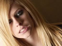 Avril Lavigne - Pgina 2 Images?q=tbn:ANd9GcR-1FsLAeS3e-L4OMjNQUWydmfIRPPUjgfSiMmCL8QxBEpDZMAP