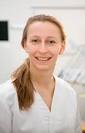 Dr. Julia Lachner. Studium der Zahnmedizin an der medizinischen Universität ... - drjulialachner3