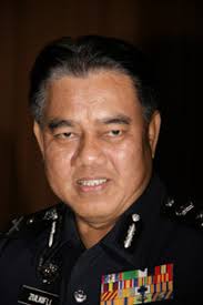 ... confirmed dead while the fate of the other is still unknown, according to Foreign Minister Datuk Seri Anifah Aman. He said the family of Chong Chung ... - kch-bp230113-ga-arrest-p1