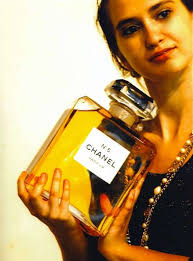 Oversized Bottle Captures - Alex Solomon Poses with a Colossal Chanel No. 5 - chanelno5-parfumsupersize